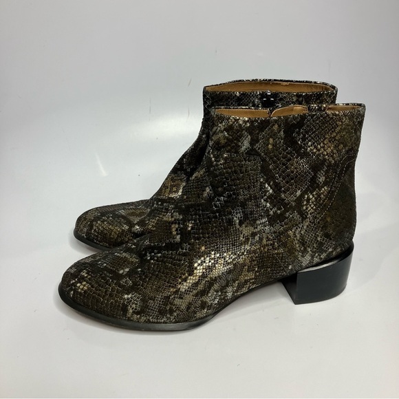 Vionic Kamryn snakeskin print ankle boots comfort shoes size 8 - Picture 4 of 8